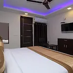 Hotel Amenda Plaza Aerocity Delhi