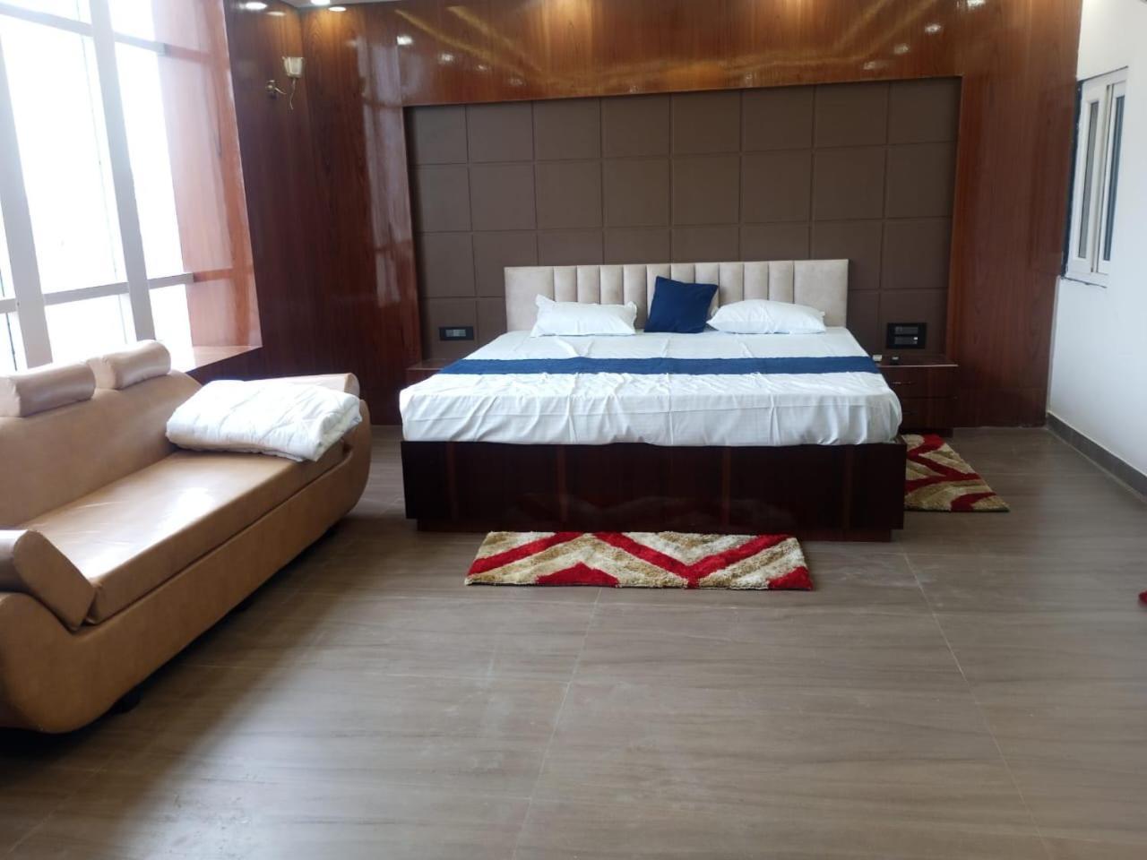 Amenda Plaza Aerocity Delhi 4* New Delhi